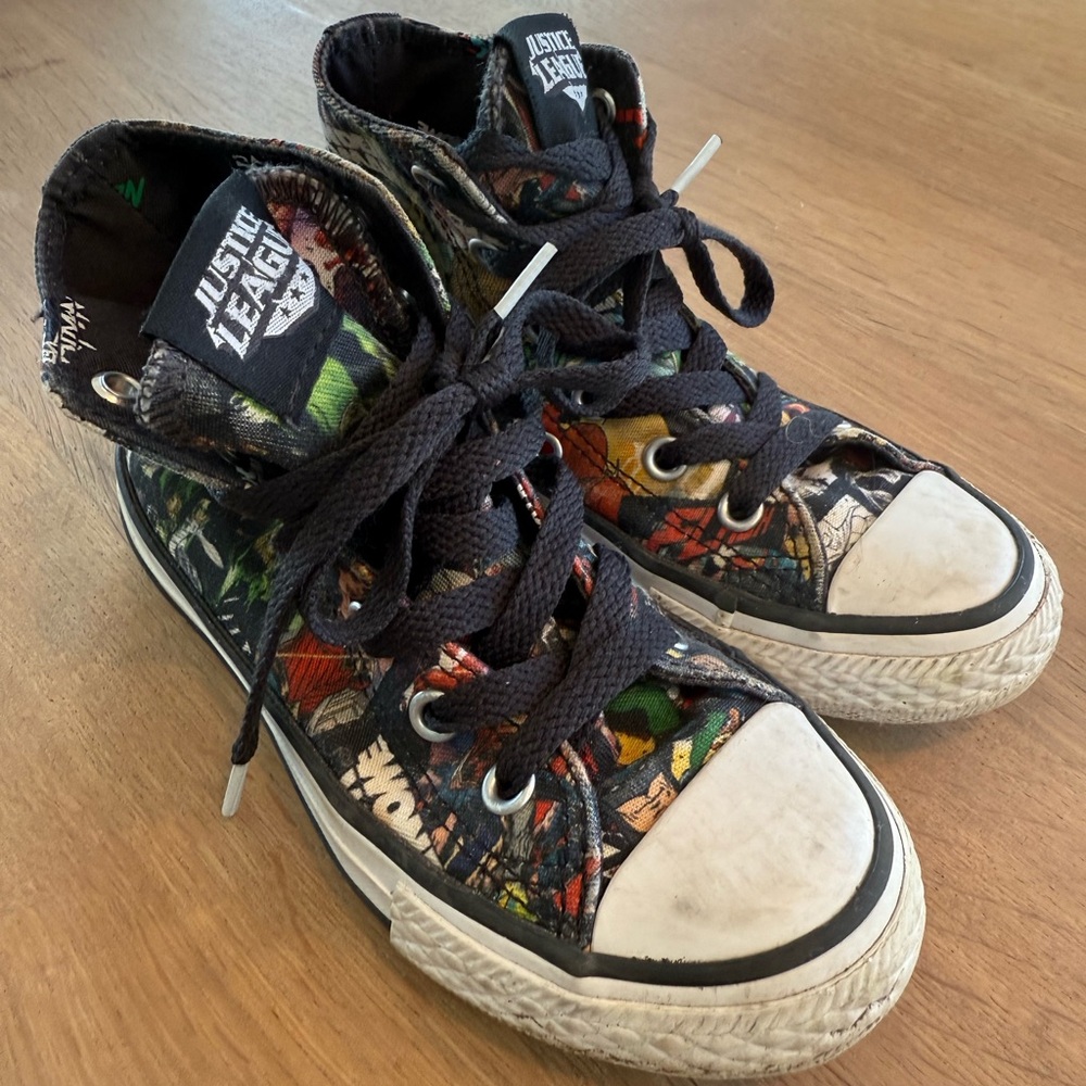 Converse High Top Justice League